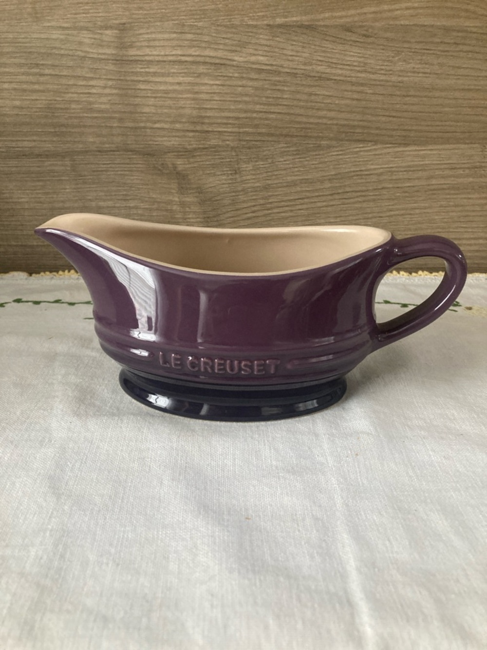LE CREUSET Discontinued Hard to Find GRAVY Boat Purple